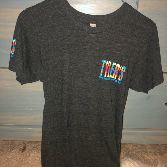 tyler’s shirt - Picture 1 of 3